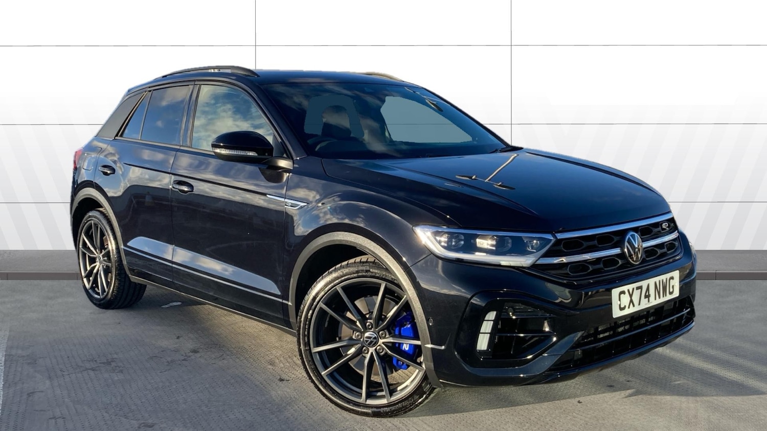 Used Volkswagen T-Roc 2024 for sale - 76799070: Photo 1