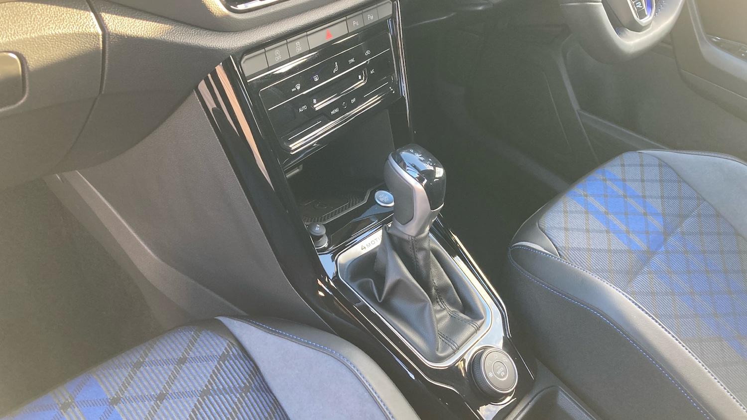 Used Volkswagen T-Roc 2024 for sale - 76799070: Photo 13