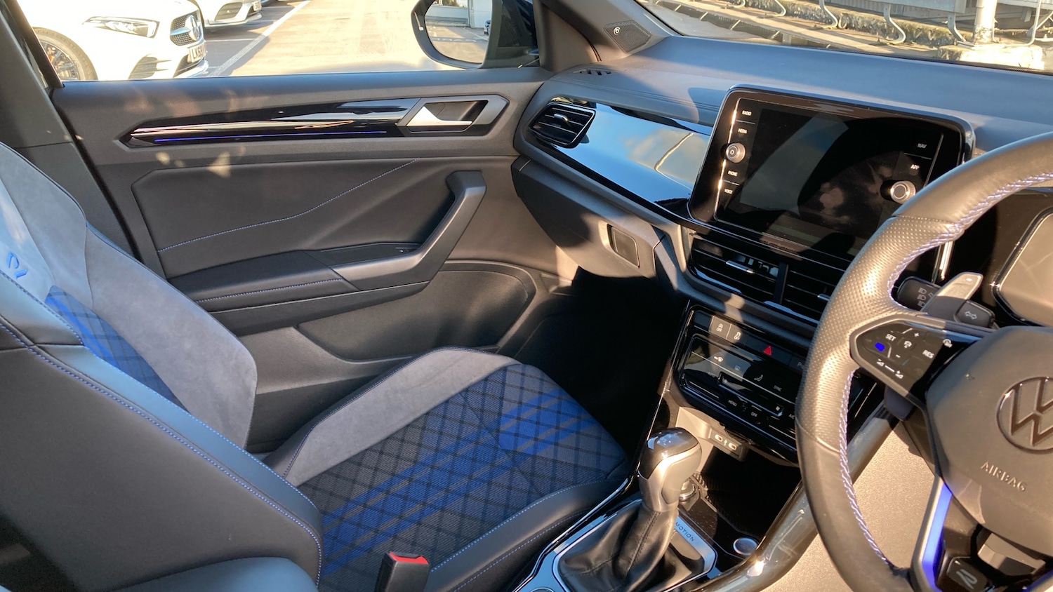 Used Volkswagen T-Roc 2024 for sale - 76799070: Photo 14