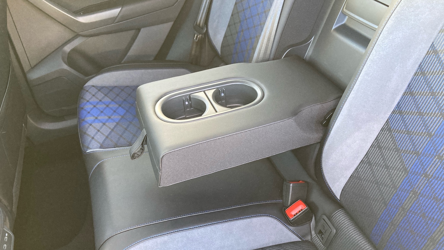 Used Volkswagen T-Roc 2024 for sale - 76799070: Photo 26