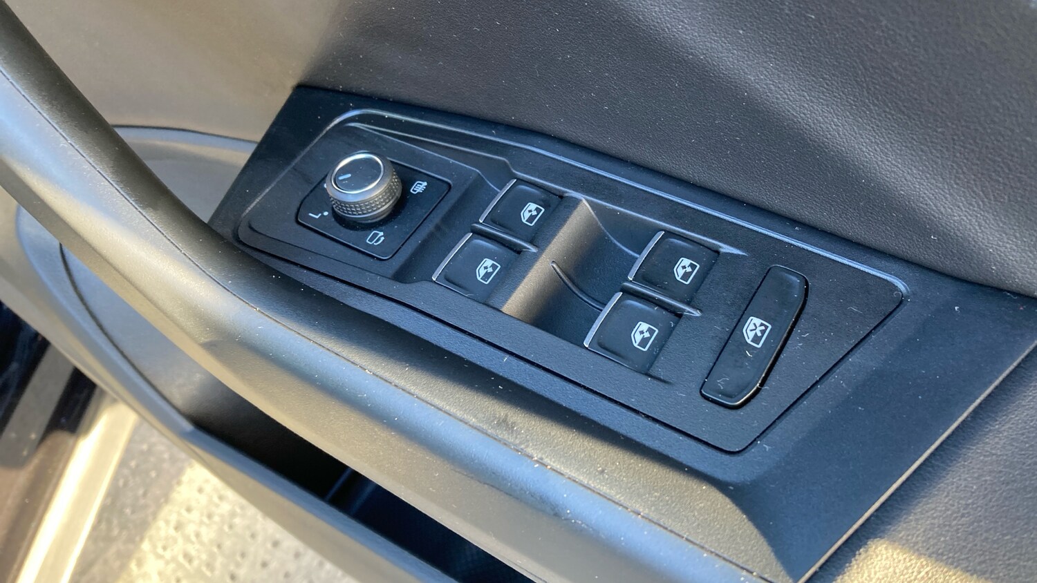 Used Volkswagen T-Roc 2024 for sale - 76799070: Photo 30