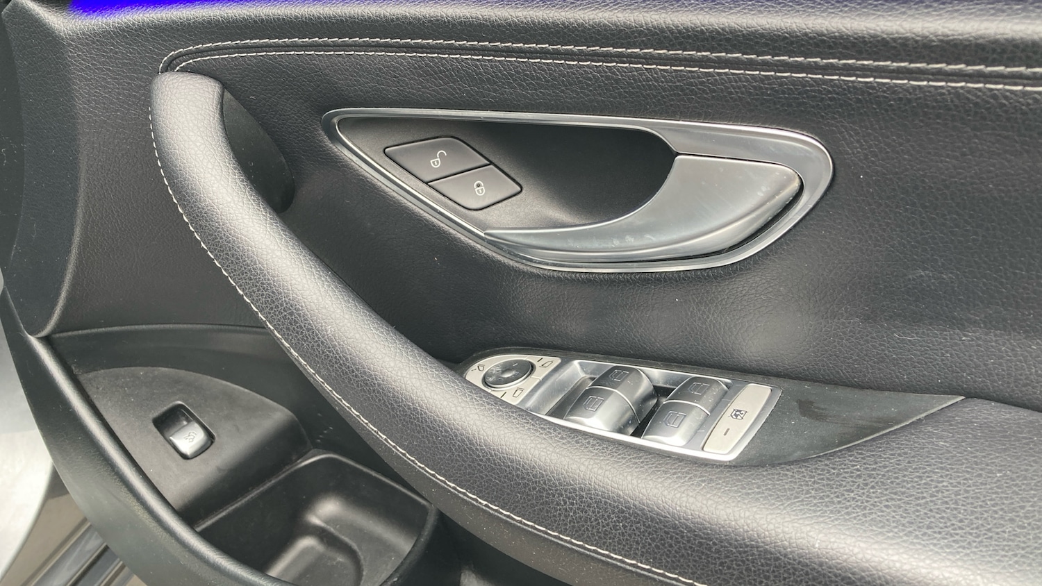 Used Mercedes-Benz E Class 2020 for sale - 76392233: Photo 34