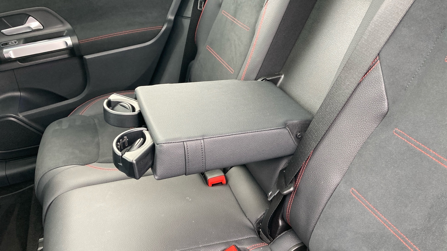 Used Mercedes-Benz GLB 2023 for sale - 76340453: Photo 28