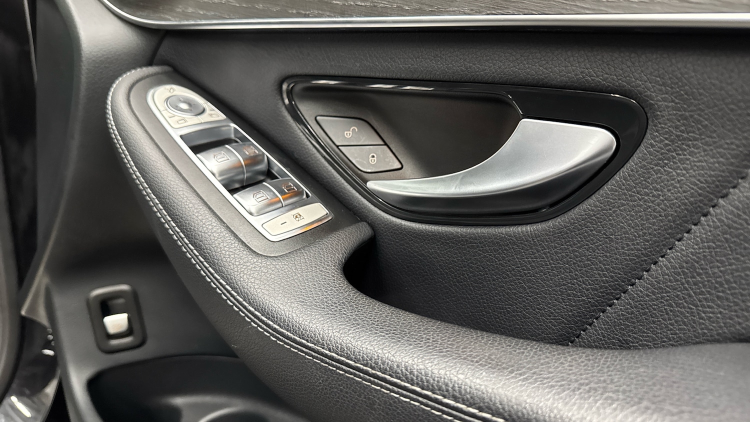 Used Mercedes-Benz GLC 2019 for sale - 77062049: Photo 26