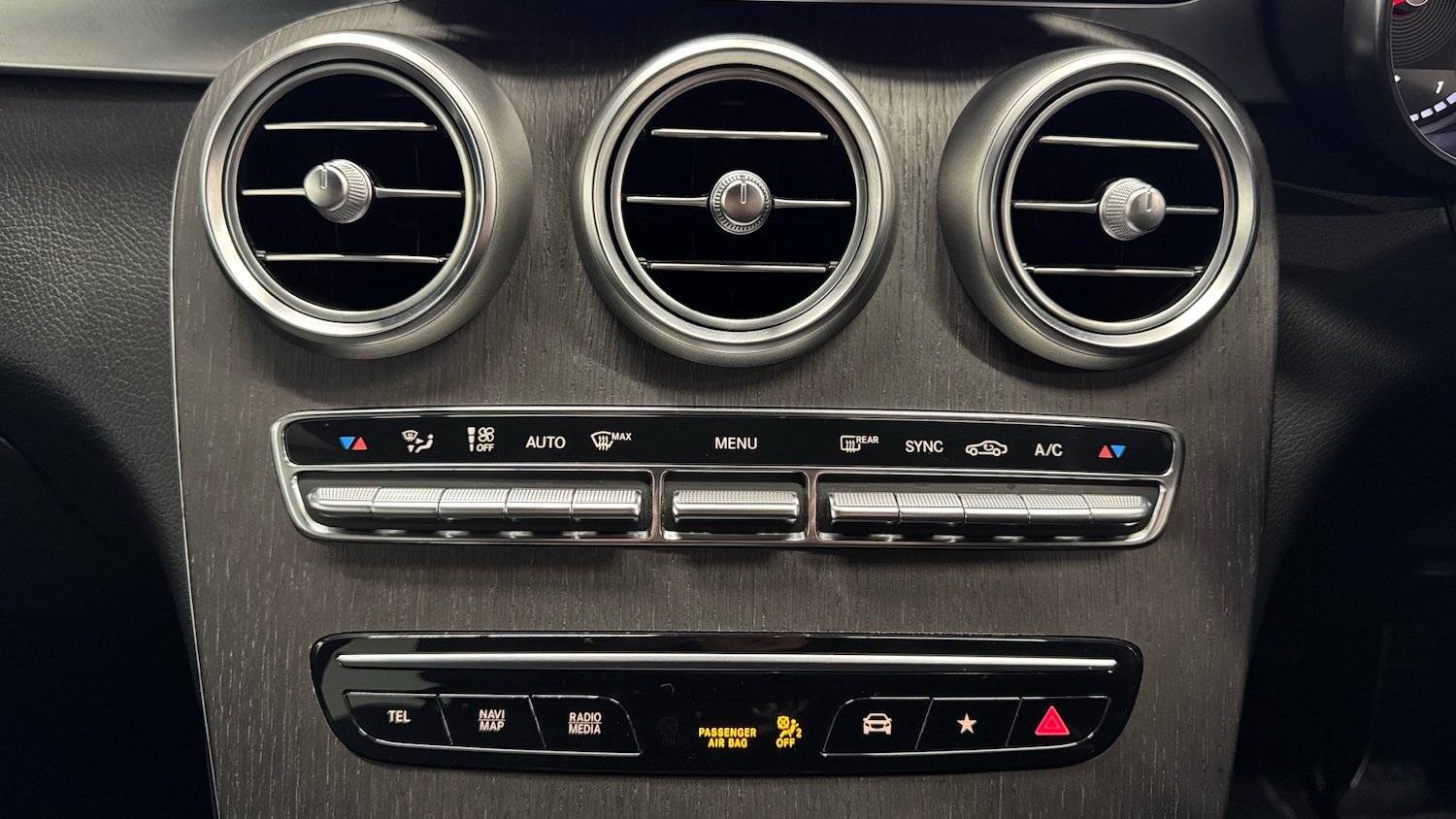 Used Mercedes-Benz GLC 2019 for sale - 77062049: Photo 33