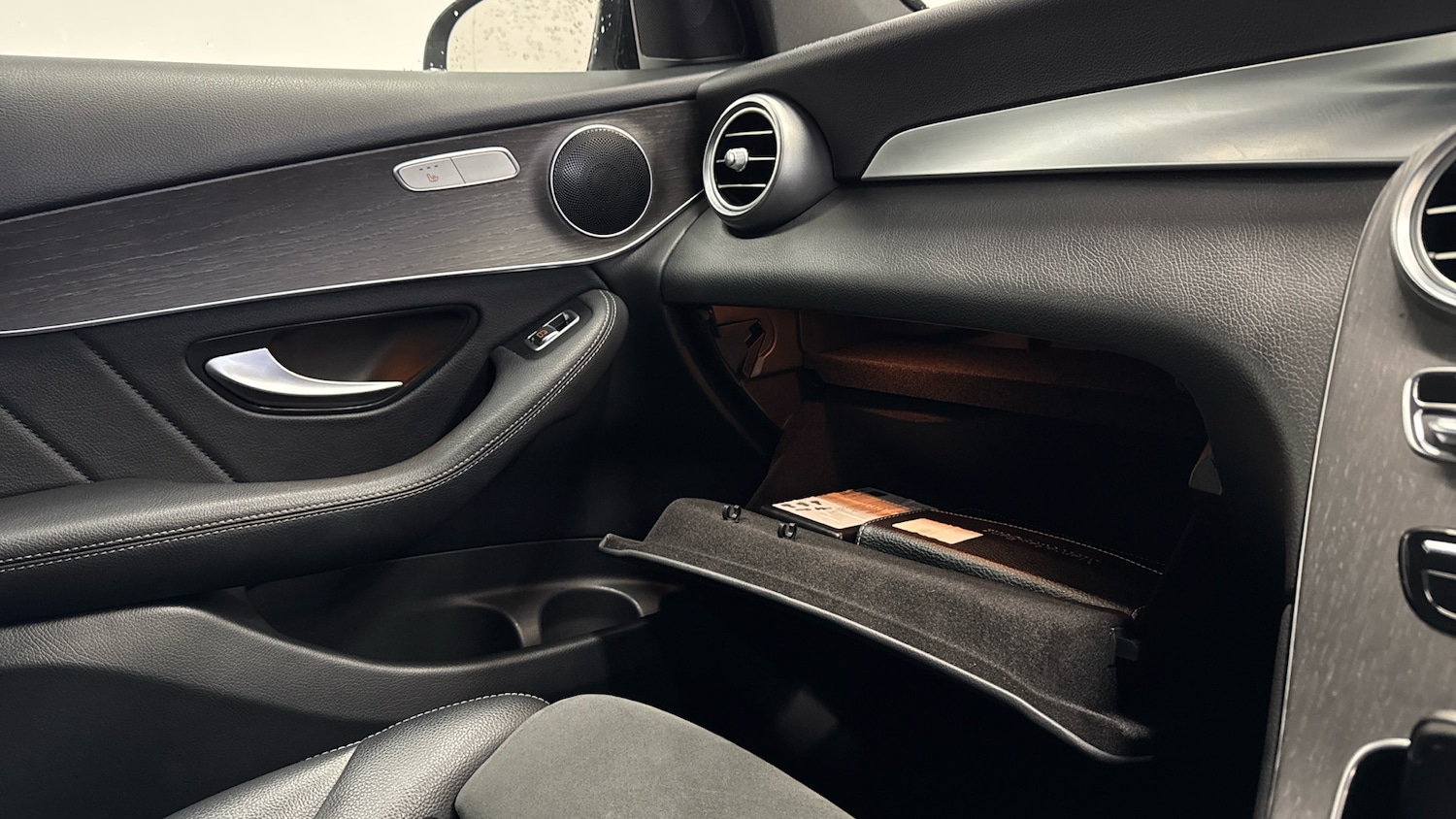 Used Mercedes-Benz GLC 2019 for sale - 77062049: Photo 36