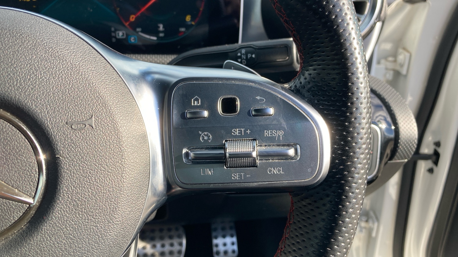 Used Mercedes-Benz A-Class 2018 for sale - 76340469: Photo 35