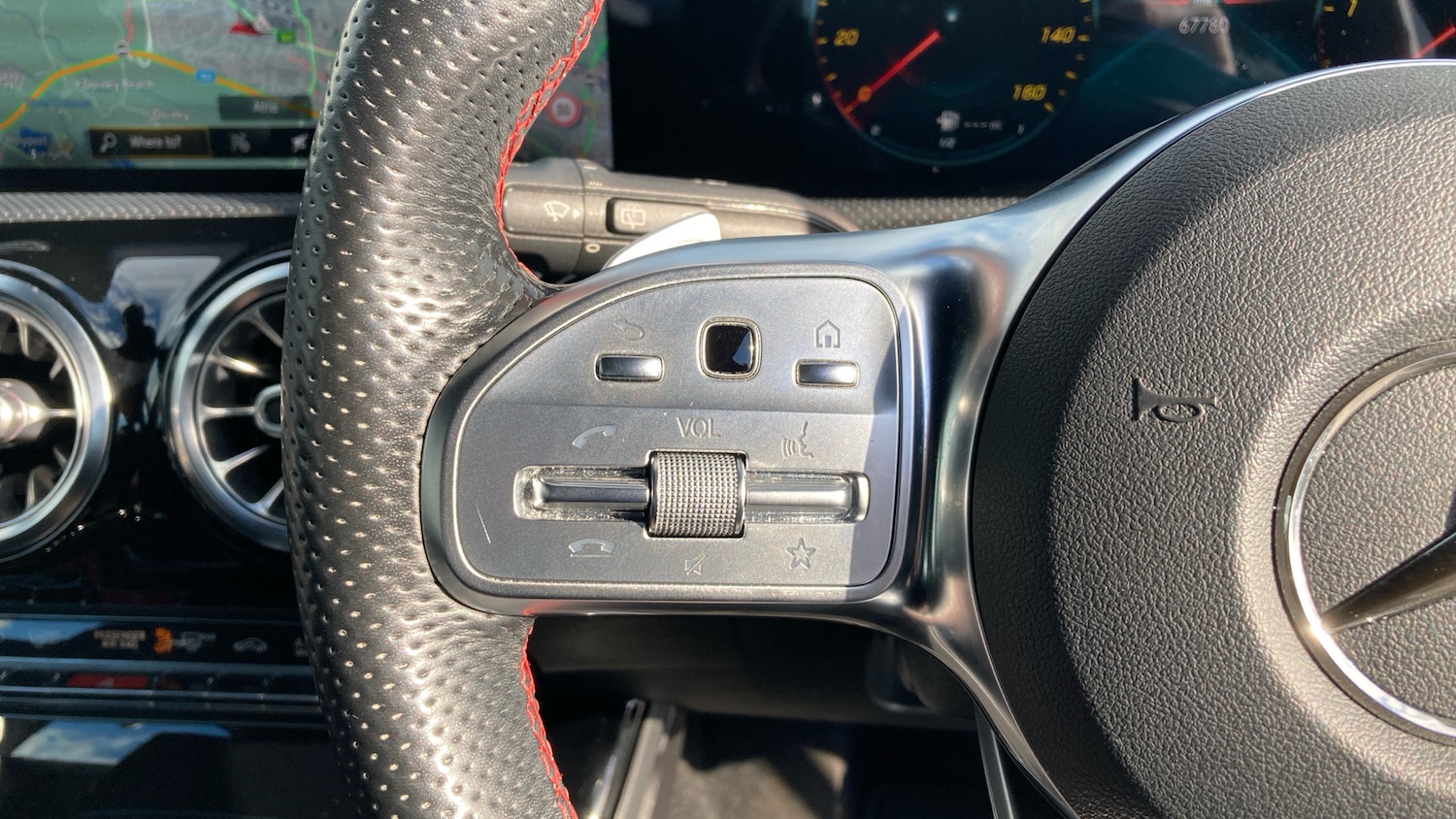 Used Mercedes-Benz A-Class 2018 for sale - 76340469: Photo 36