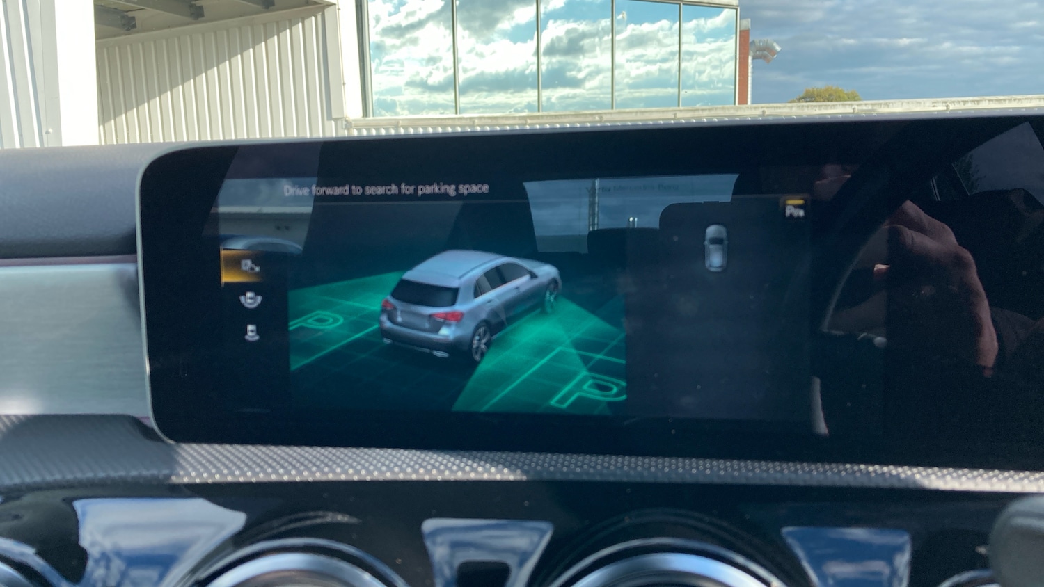 Used Mercedes-Benz A-Class 2018 for sale - 76340469: Photo 43