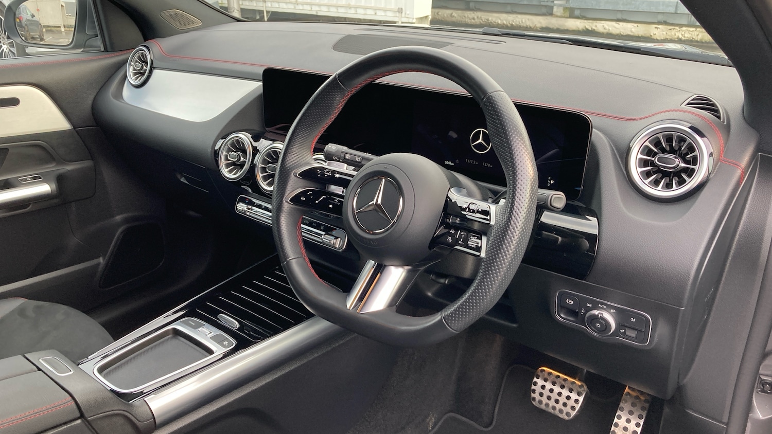 Used Mercedes-Benz EQA 2024 for sale - 76974189: Photo 11