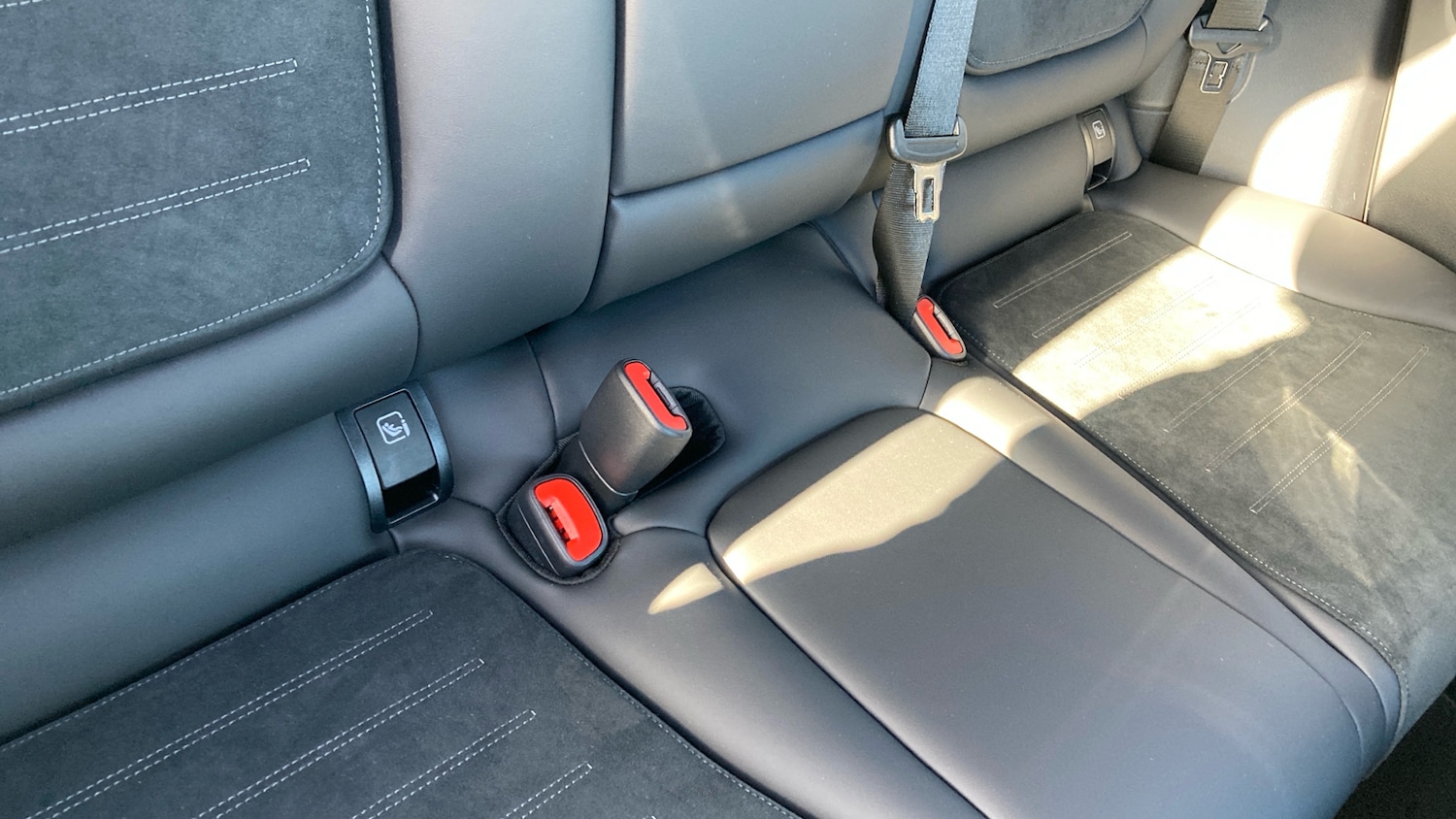 Used Mercedes-Benz GLC 2025 for sale - 77519742: Photo 17