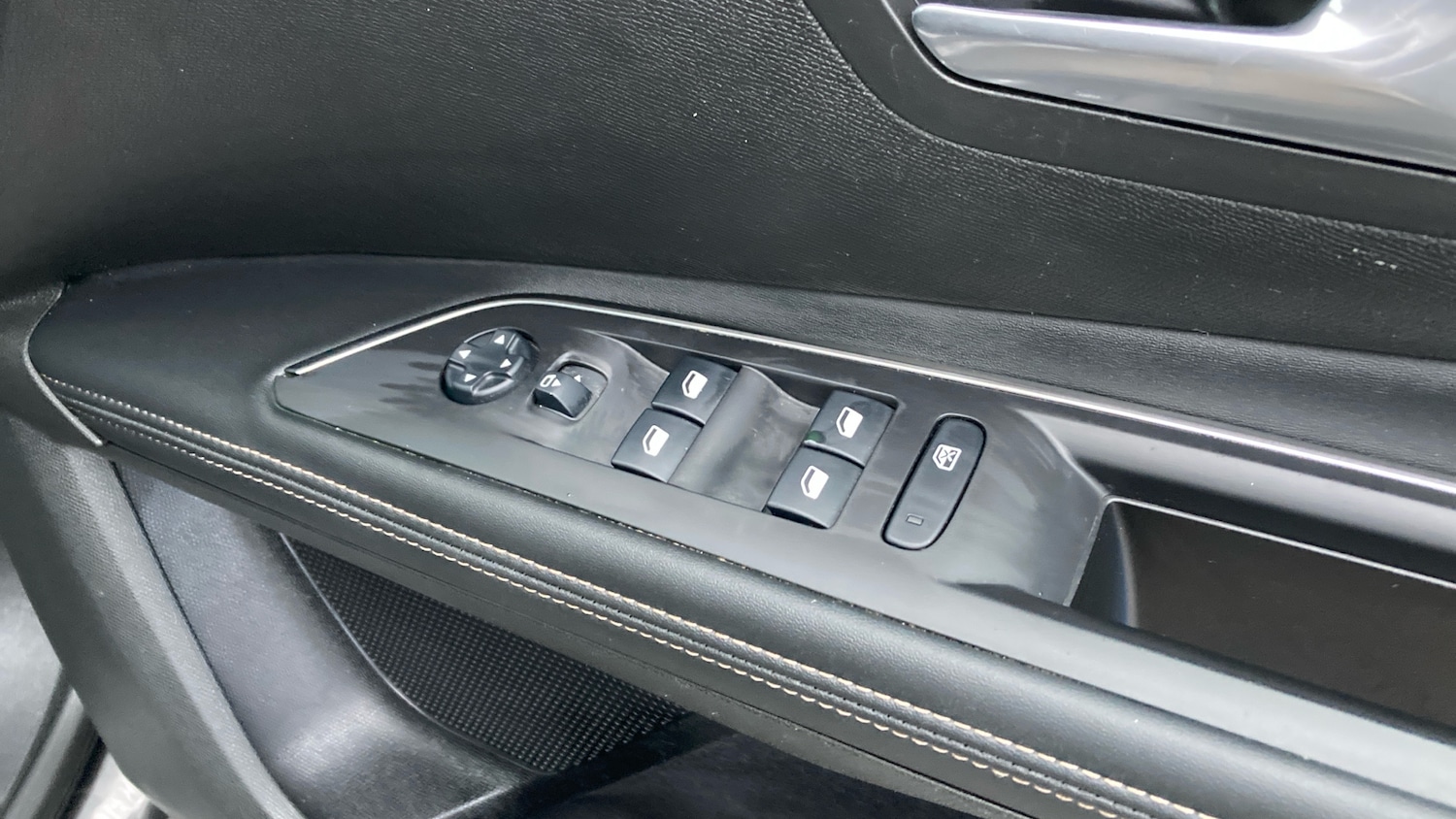 Used Peugeot 5008 2019 for sale - 76945781: Photo 29