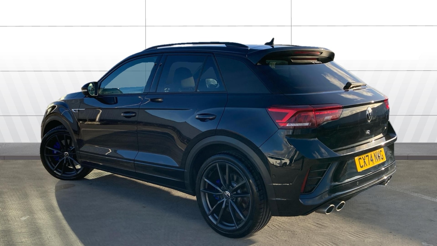 Used Volkswagen T-Roc 2024 for sale - 77161009: Photo 2