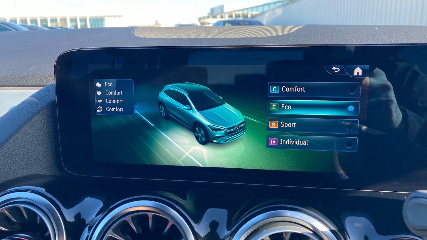 Used Mercedes-Benz GLA 2025 for sale - 76662935: Photo 41