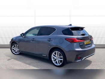 Used Lexus CT 2020 for sale - 79020803: Photo