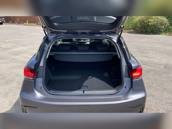 Used Lexus CT 2020 for sale - 79020803: Photo