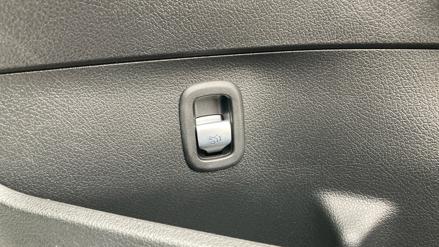 Used Mercedes-Benz C Class 2024 for sale - 77048000: Photo 35