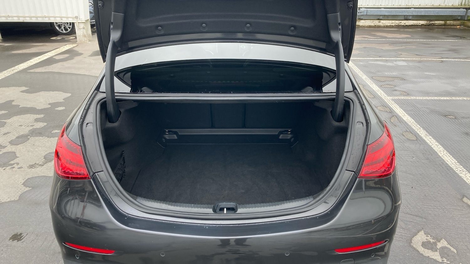 Used Mercedes-Benz C Class 2024 for sale - 77048000: Photo 4