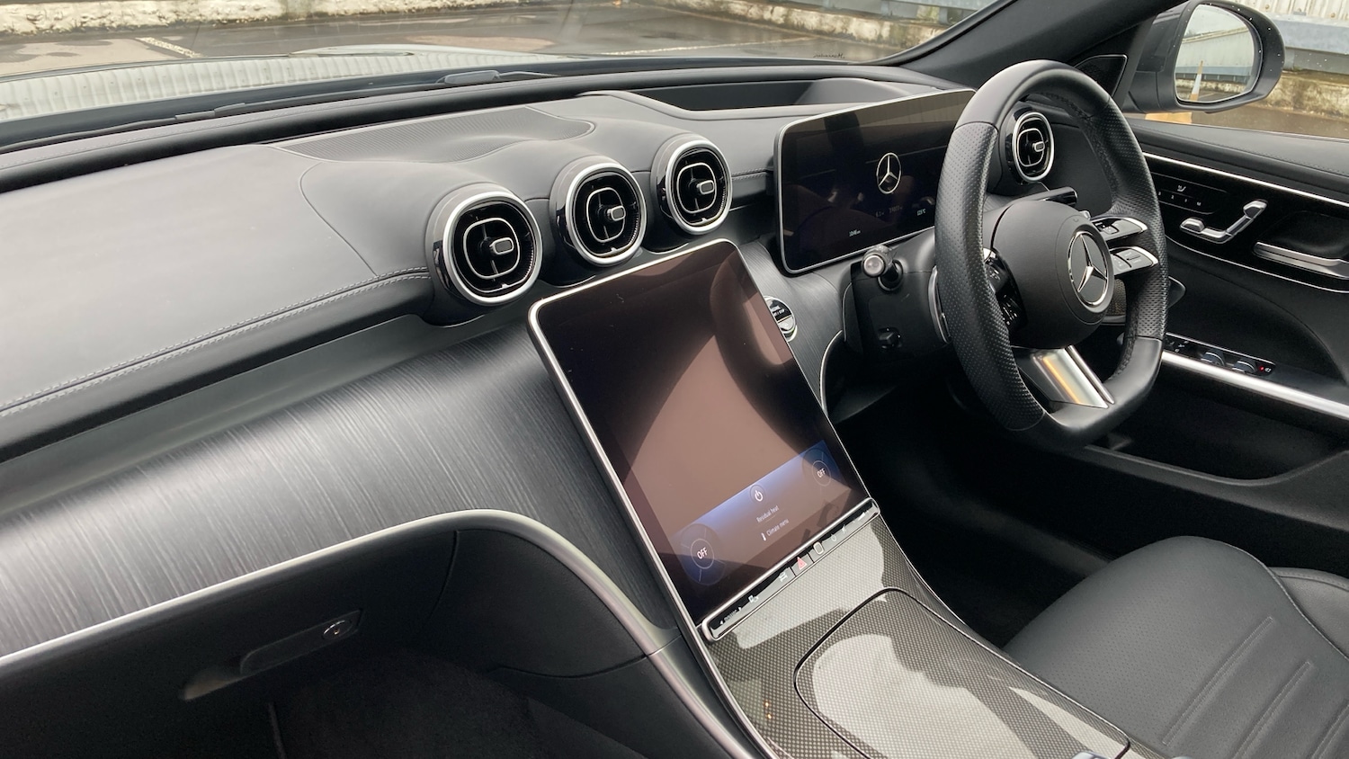 Used Mercedes-Benz C Class 2024 for sale - 77048000: Photo 9