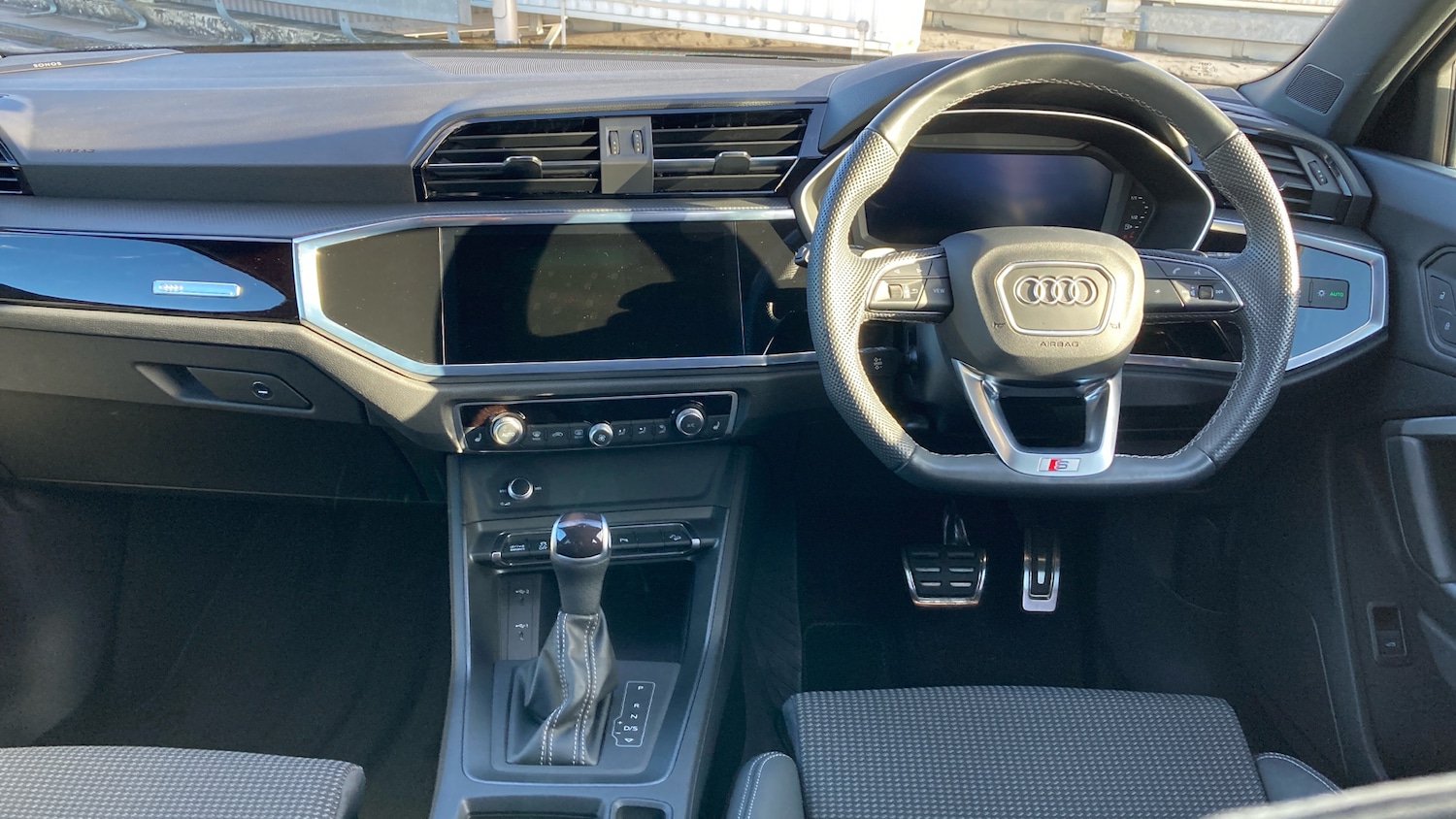 Used Audi Q3 2023 for sale - 76566182: Photo 10