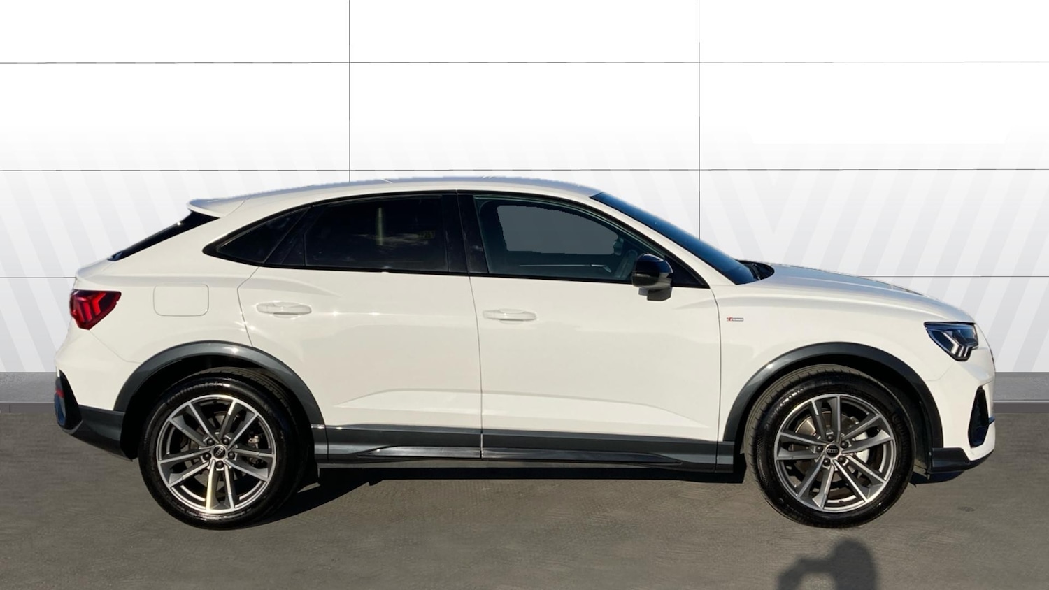 Used Audi Q3 2023 for sale - 76566182: Photo 5