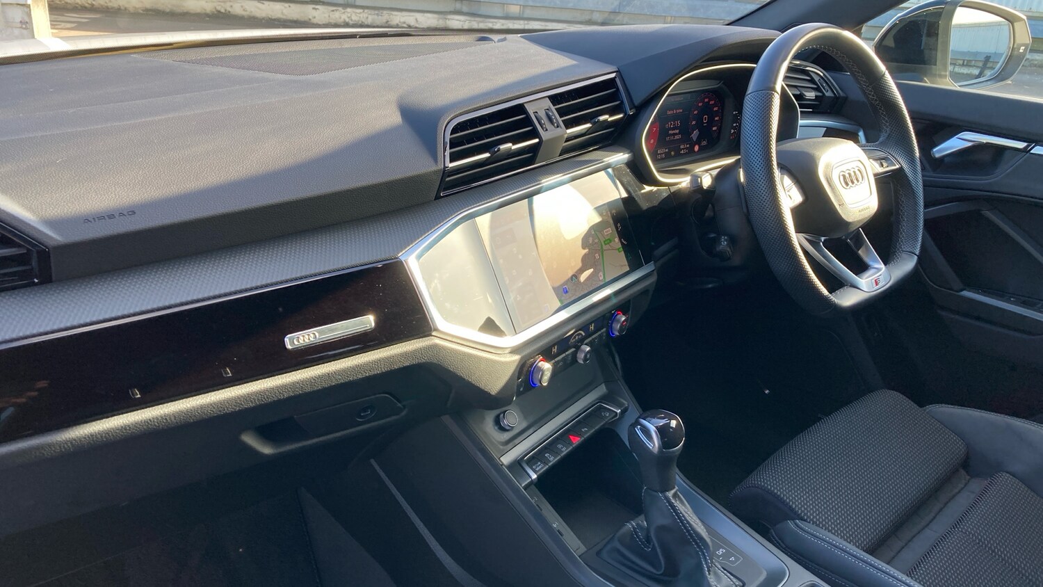 Used Audi Q3 2023 for sale - 76566182: Photo 9