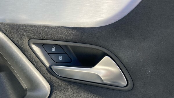 Used Mercedes-Benz A-Class 2018 for sale - 76183165: Photo 31