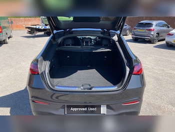 Used Mercedes-Benz GLC 2025 for sale - 78325257: Photo