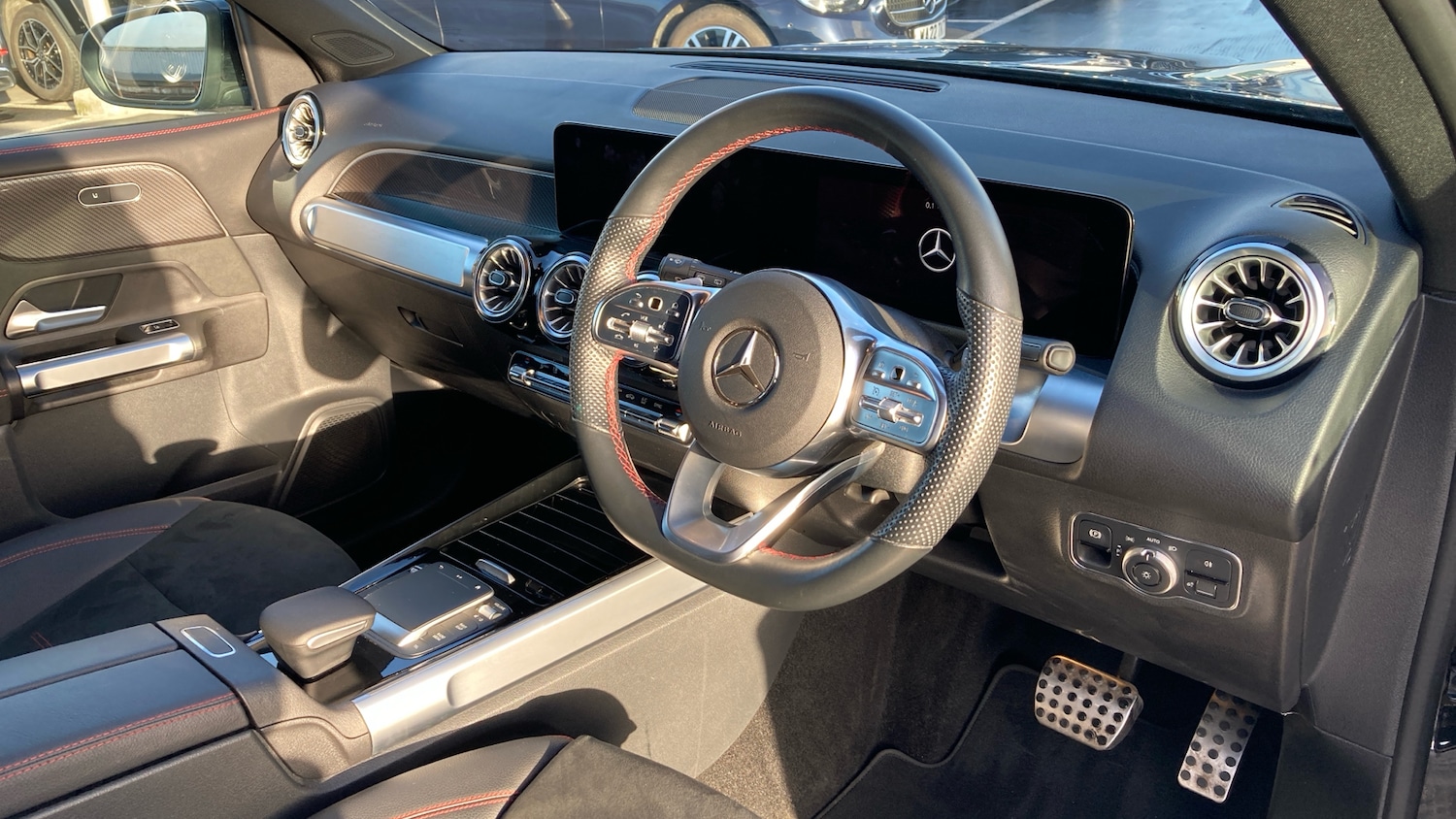 Used Mercedes-Benz GLB 2022 for sale - 76948885: Photo 11