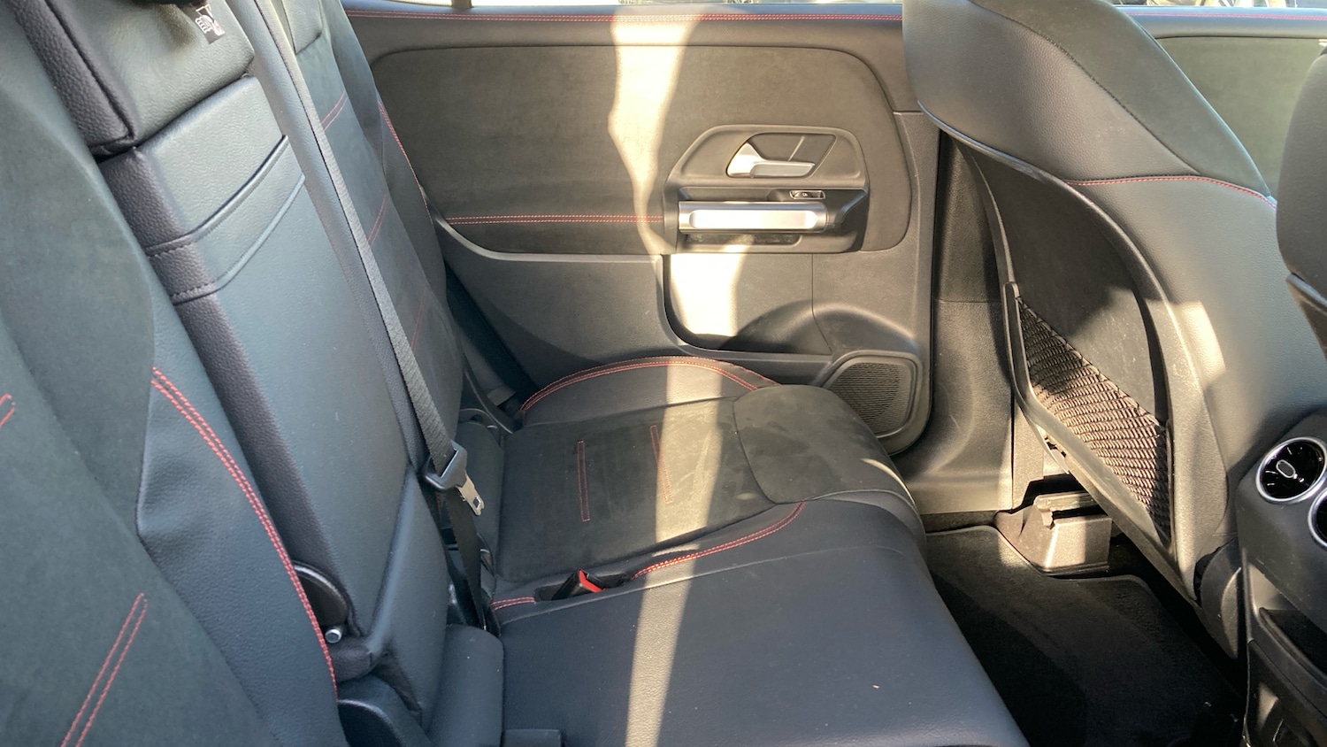 Used Mercedes-Benz GLB 2022 for sale - 76948885: Photo 16