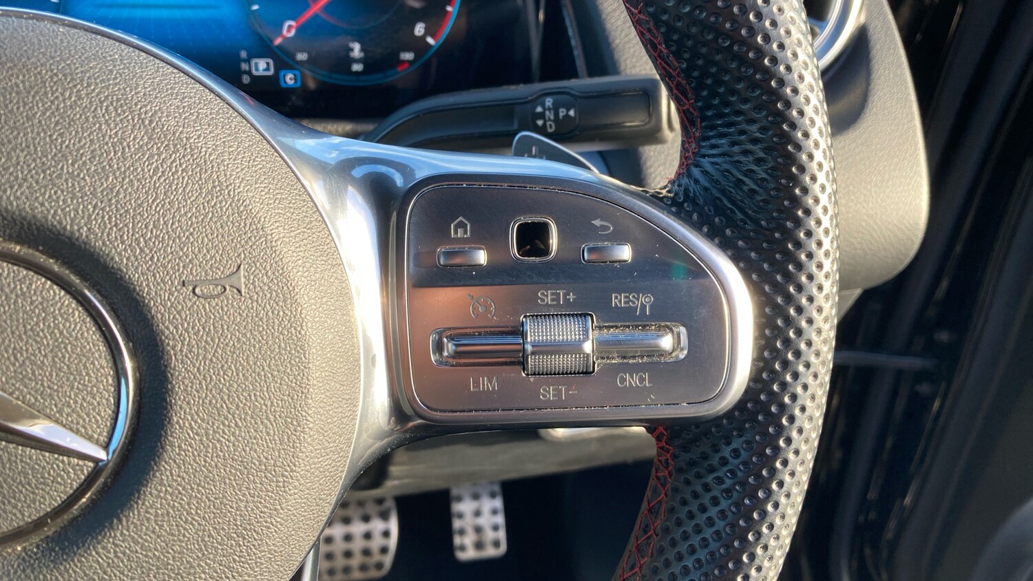 Used Mercedes-Benz GLB 2022 for sale - 76948885: Photo 36