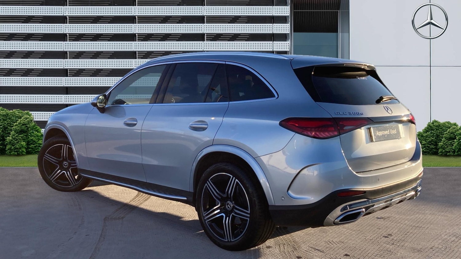 Used Mercedes-Benz GLC 2025 for sale - 76829556: Photo 2