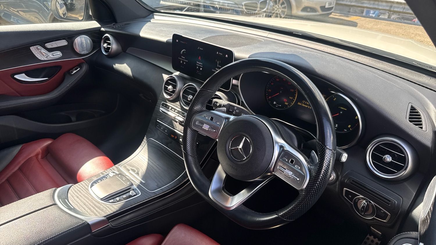 Used Mercedes-Benz GLC 2020 for sale - 76131136: Photo 11