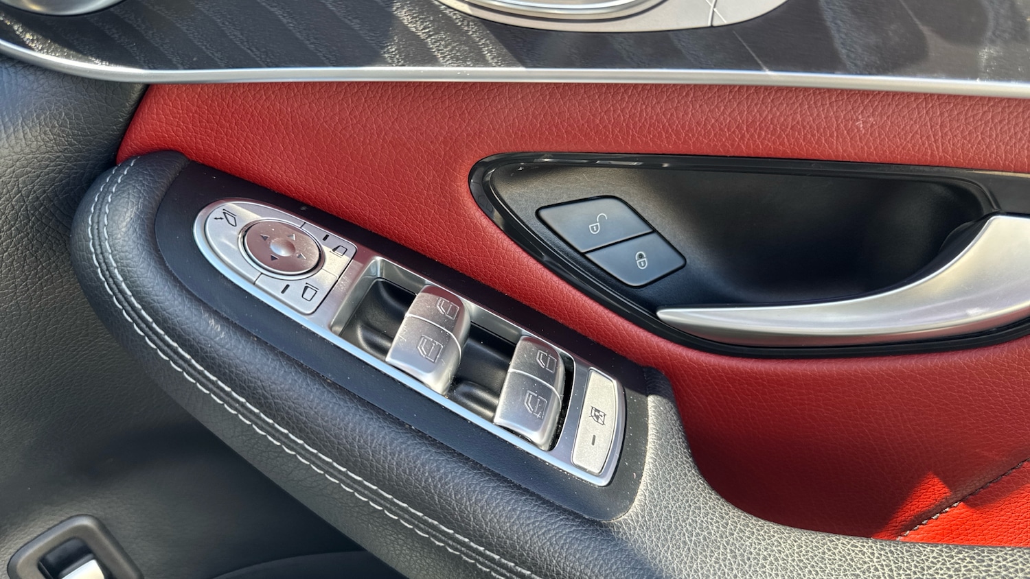 Used Mercedes-Benz GLC 2020 for sale - 76131136: Photo 29