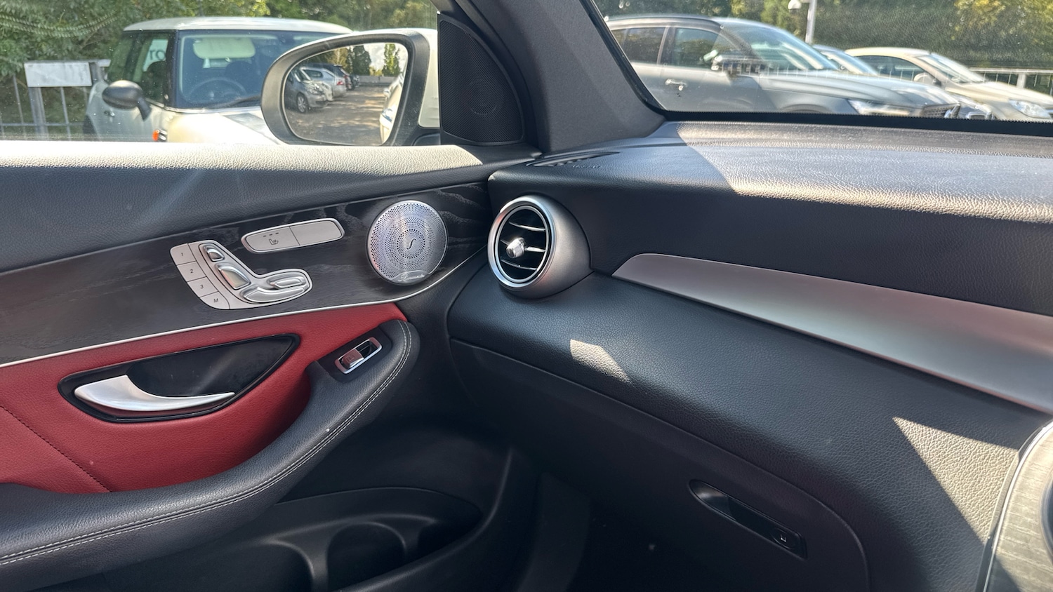 Used Mercedes-Benz GLC 2020 for sale - 76131136: Photo 34