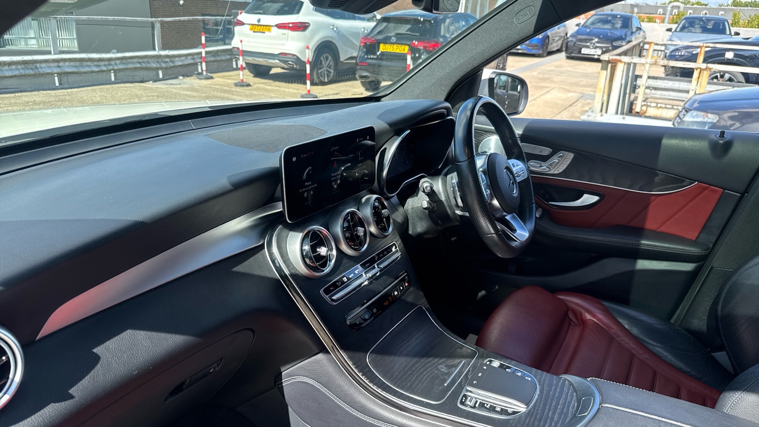 Used Mercedes-Benz GLC 2020 for sale - 76131136: Photo 9