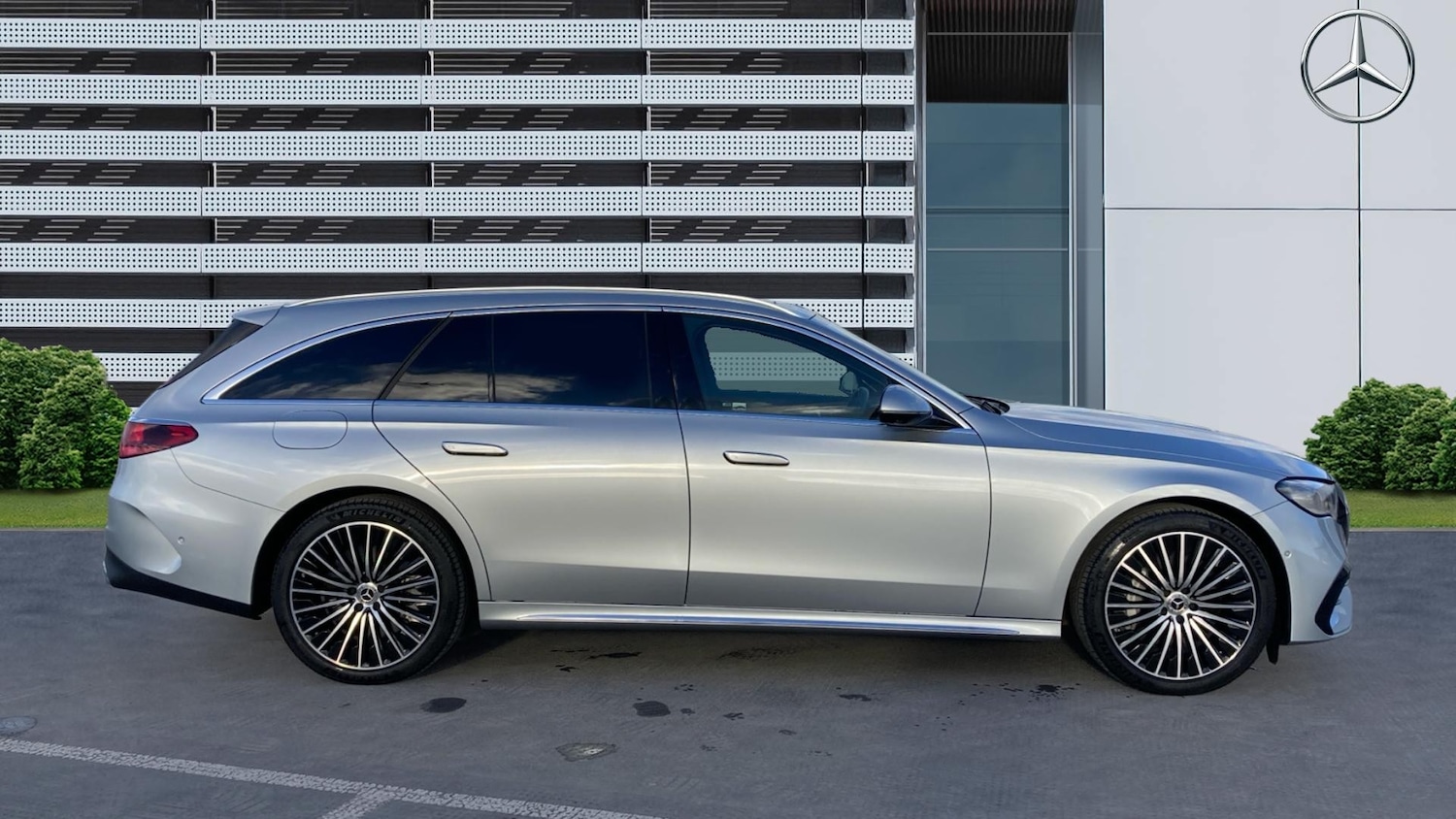 Used Mercedes-Benz E Class 2024 for sale - 76945325: Photo 5