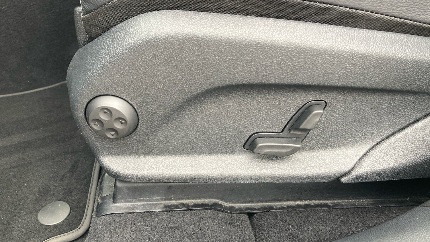 Used Mercedes-Benz EQC 2022 for sale - 76048893: Photo 27