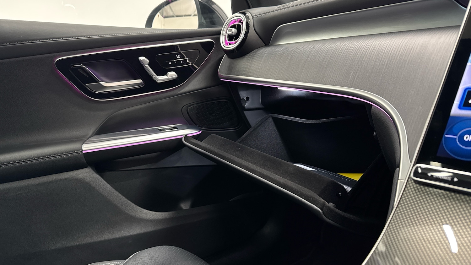 Used Mercedes-Benz GLC 2024 for sale - 76831361: Photo 33