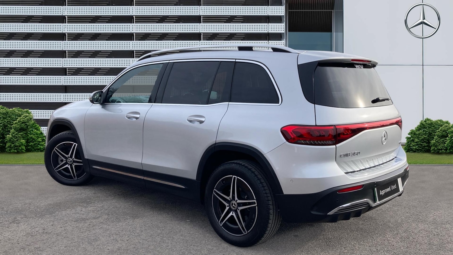 Used Mercedes-Benz EQB 2023 for sale - 77581026: Photo 2