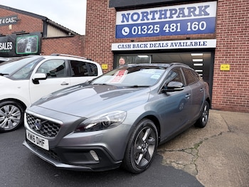Used Volvo V40 2016 for sale - 76652731: Photo