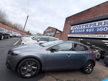 Used Volvo V40 2016 for sale - 76652731: Photo