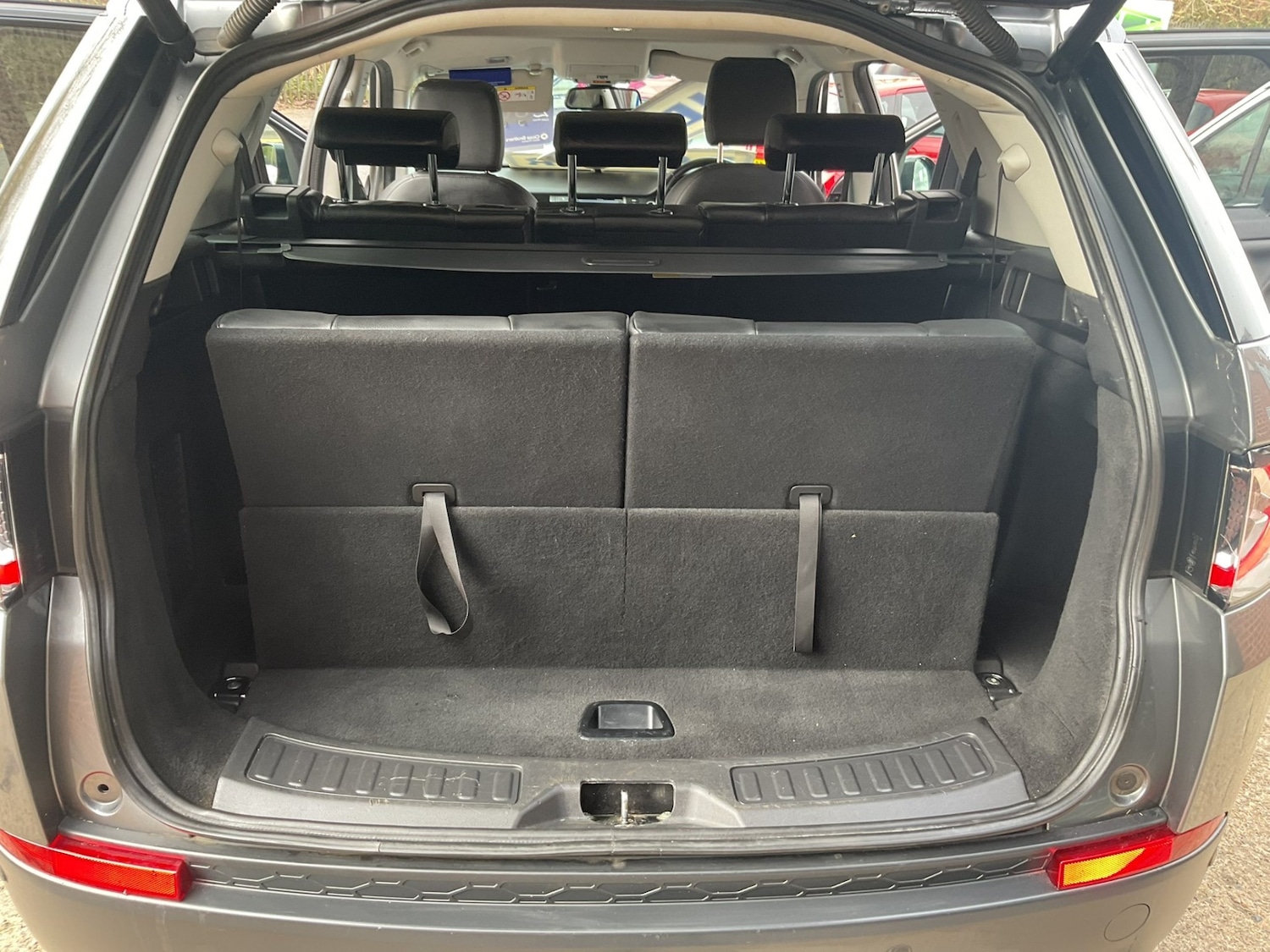 Used Land Rover Discovery Sport 2018 for sale - 77932323: Photo 12