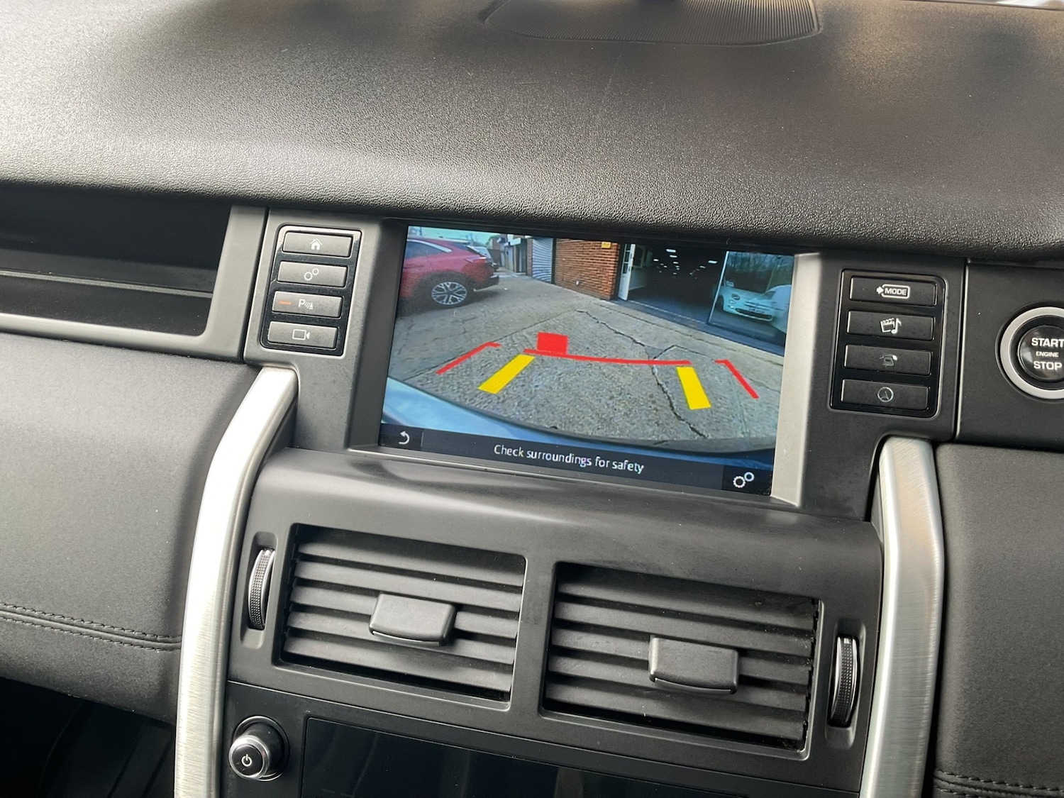 Used Land Rover Discovery Sport 2018 for sale - 77932323: Photo 13