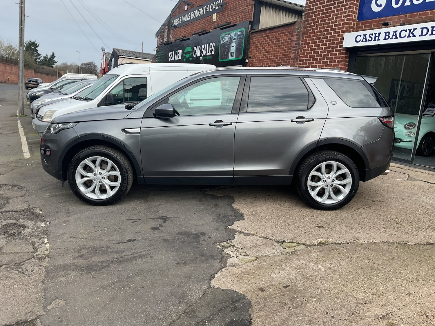 Used Land Rover Discovery Sport 2018 for sale - 77932323: Photo 2
