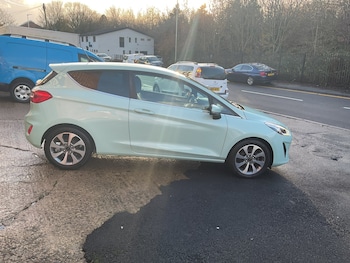Used Ford Fiesta 2017 for sale - 76734299: Photo