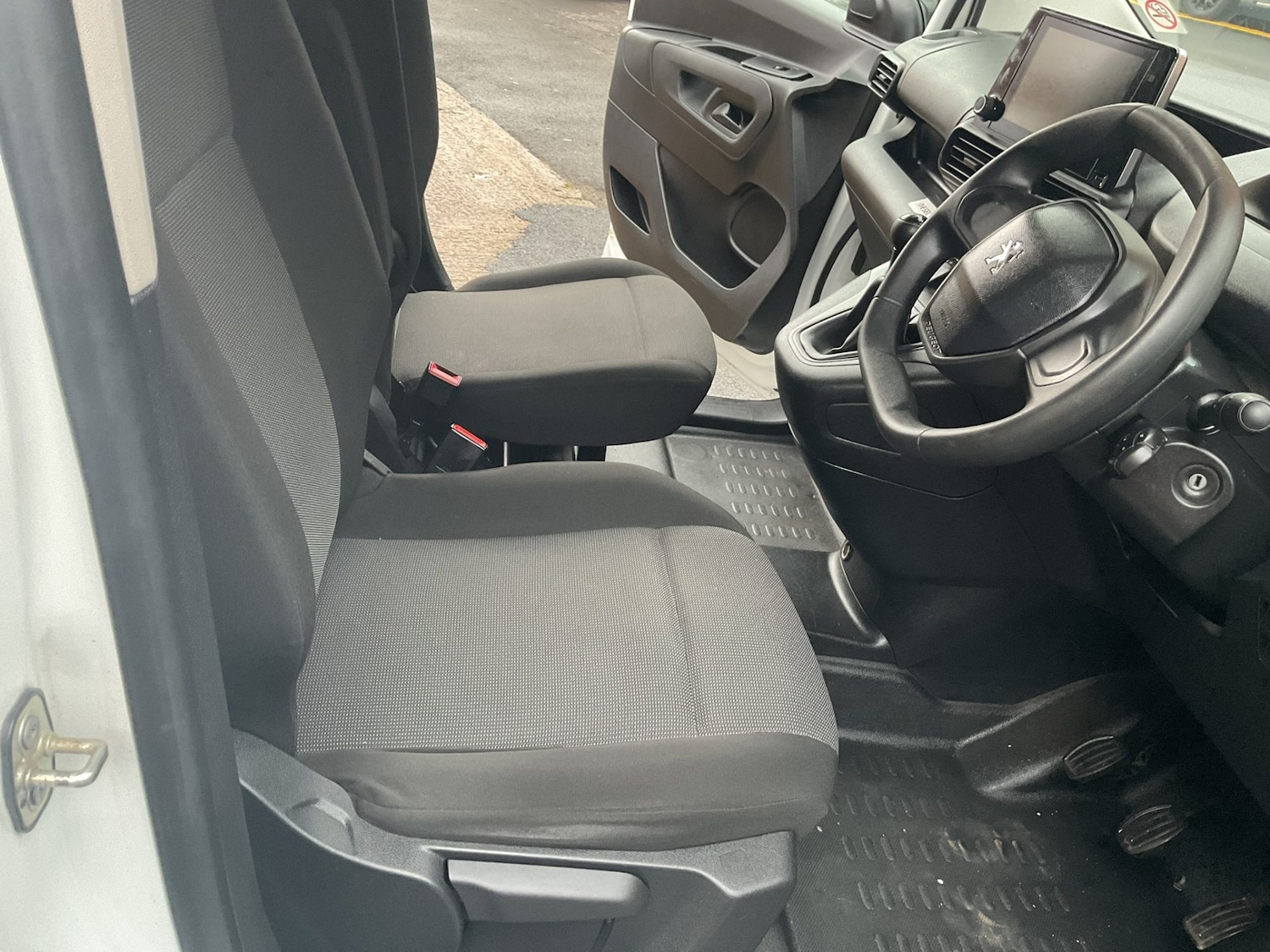 Used Peugeot Partner 2021 for sale - 77298578: Photo 6