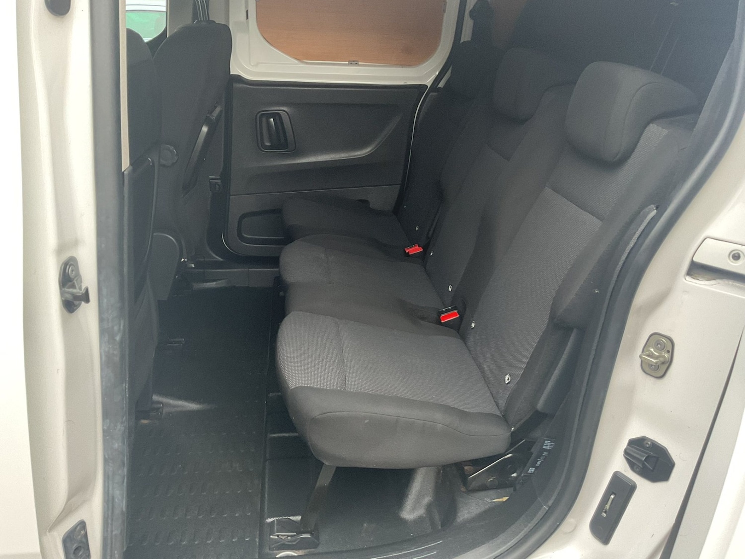 Used Peugeot Partner 2021 for sale - 77298578: Photo 9