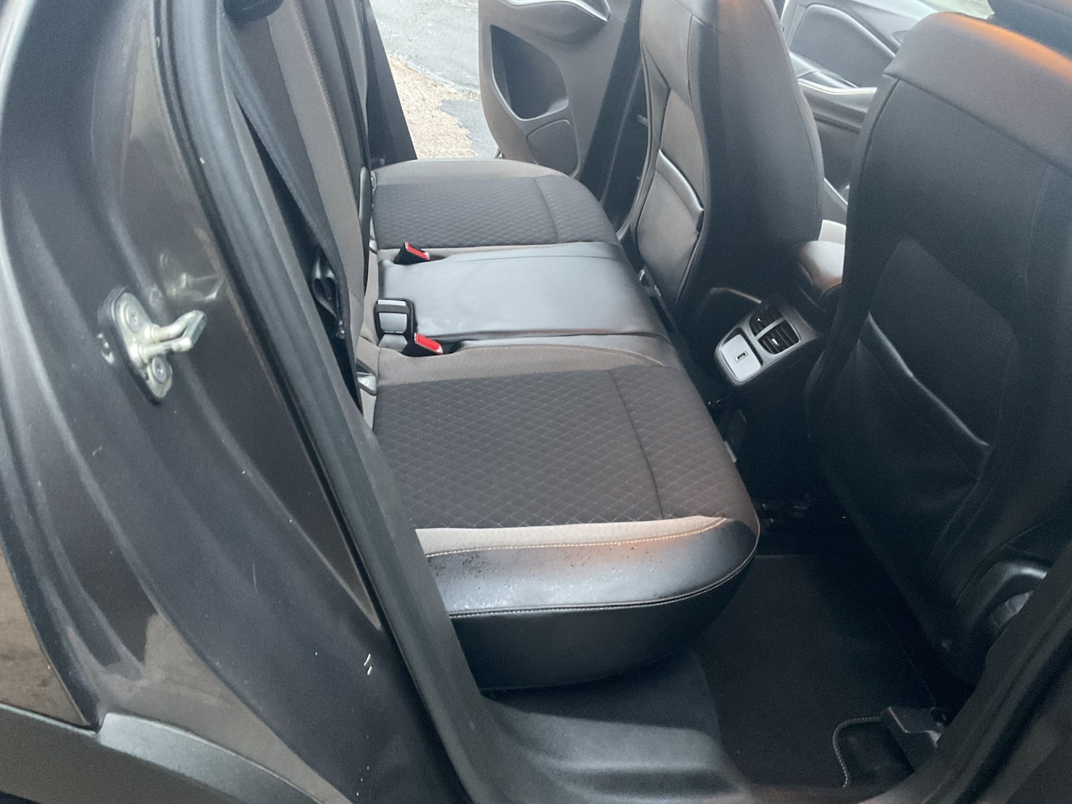 Used Vauxhall Grandland X 2018 for sale - 77225459: Photo 9