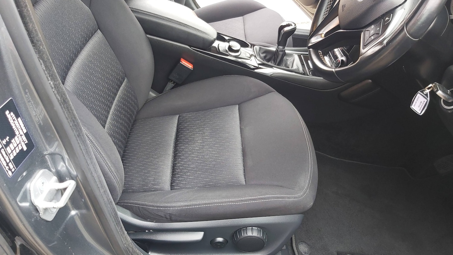 Used Infiniti Q30 2017 for sale - 78014623: Photo 15